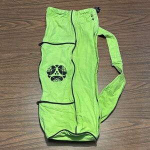 Hugger Mugger Green Yoga Mat Holder Carrier